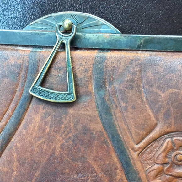 Vintage hand tooled leather purse Cute Mirror Inside - Picture 2 of 8